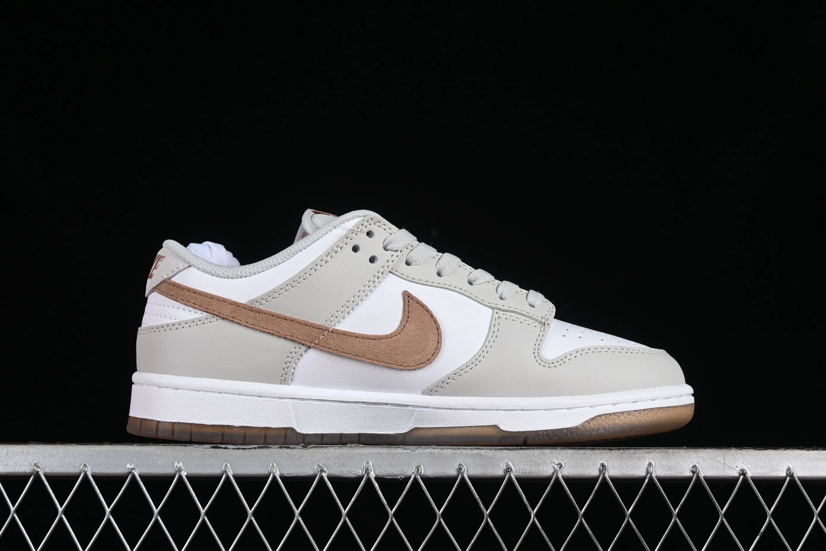 All categories Nk SB Dunk series Nk SB Dunk Low low-top sneakers Nk Dunk Low "Phantom/Khaki" light gray brown SB low-top casual sneakers FJ4188-001